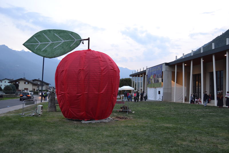 La sagra della mela e dell'uva fa ancora centro | Blog di Valendario Valtellinese