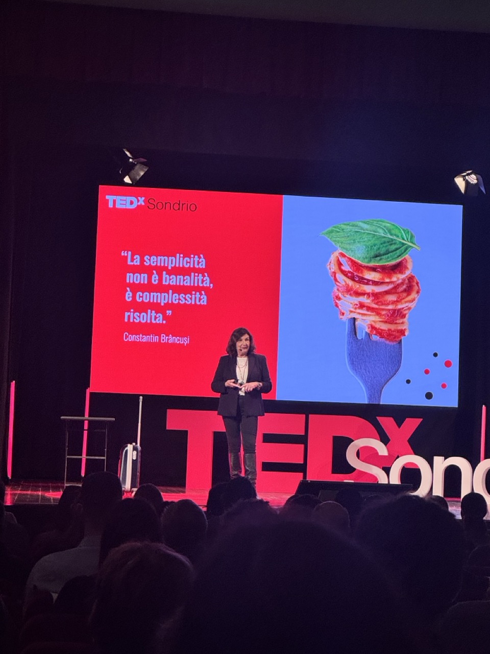TEDx Sondrio 2025: Alla scoperta dell’Essenziale | Blog di Valendario Valtellinese