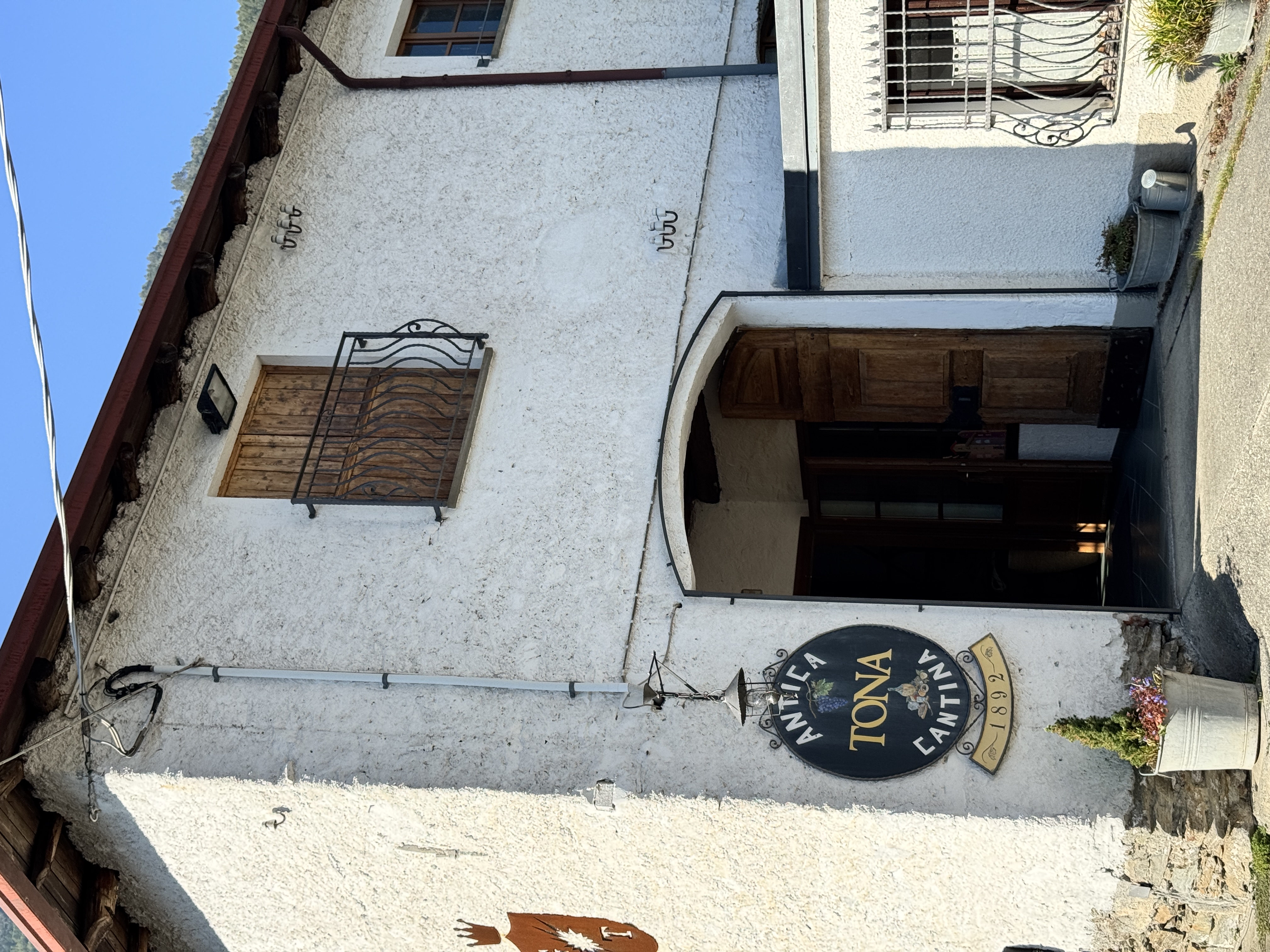 Immagine gallery articolo Sei un tananài : la leggenda di Villa di Tirano