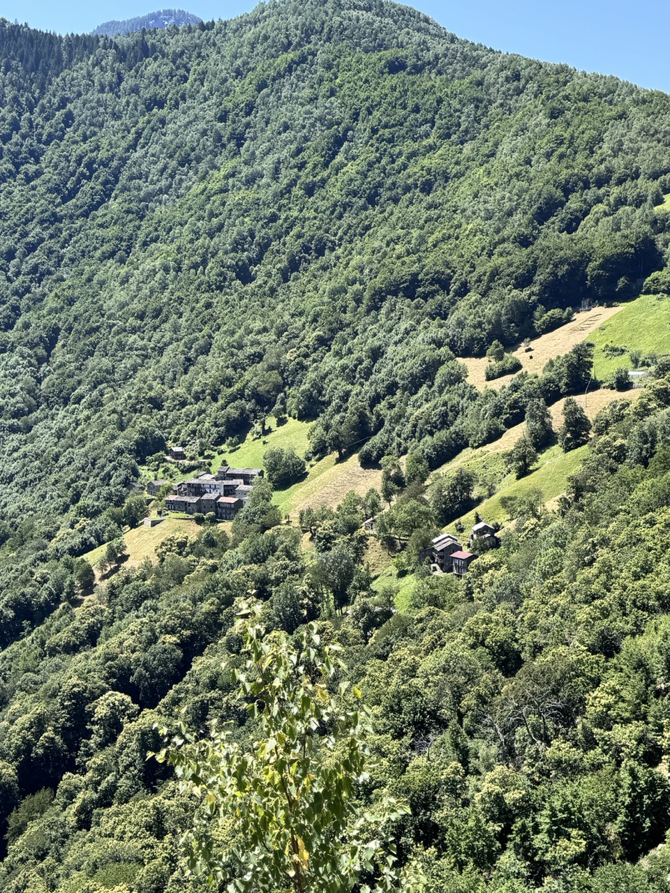 Immagine gallery articolo Una giornata a Sostila, il paese fantasma