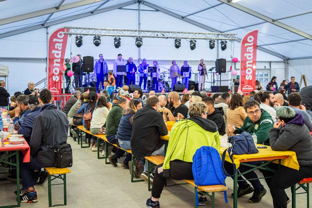 Immagine gallery articolo “Spring Party” a Sondalo: sapori siciliani, musica e cena cantata per una primavera tutta da vivere