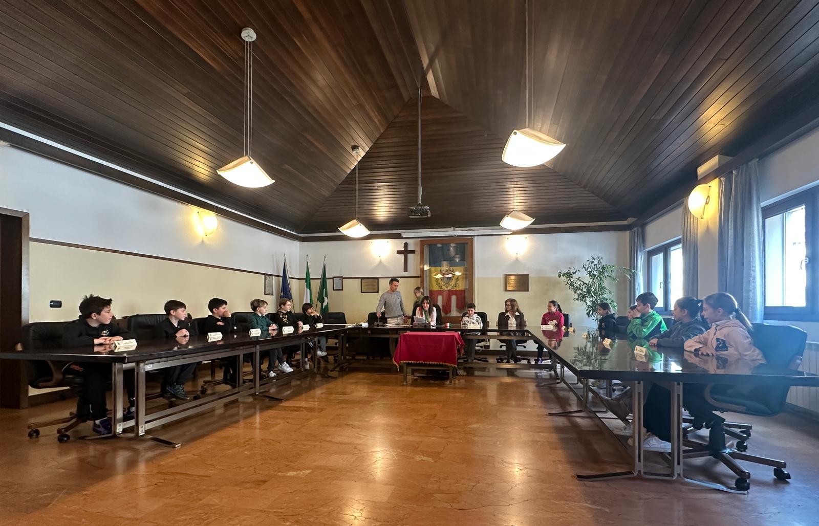 Immagine gallery articolo Sondalo aderisce all’Earth Hour – L’Ora della Terra su proposta del Consiglio Comunale dei Ragazzi