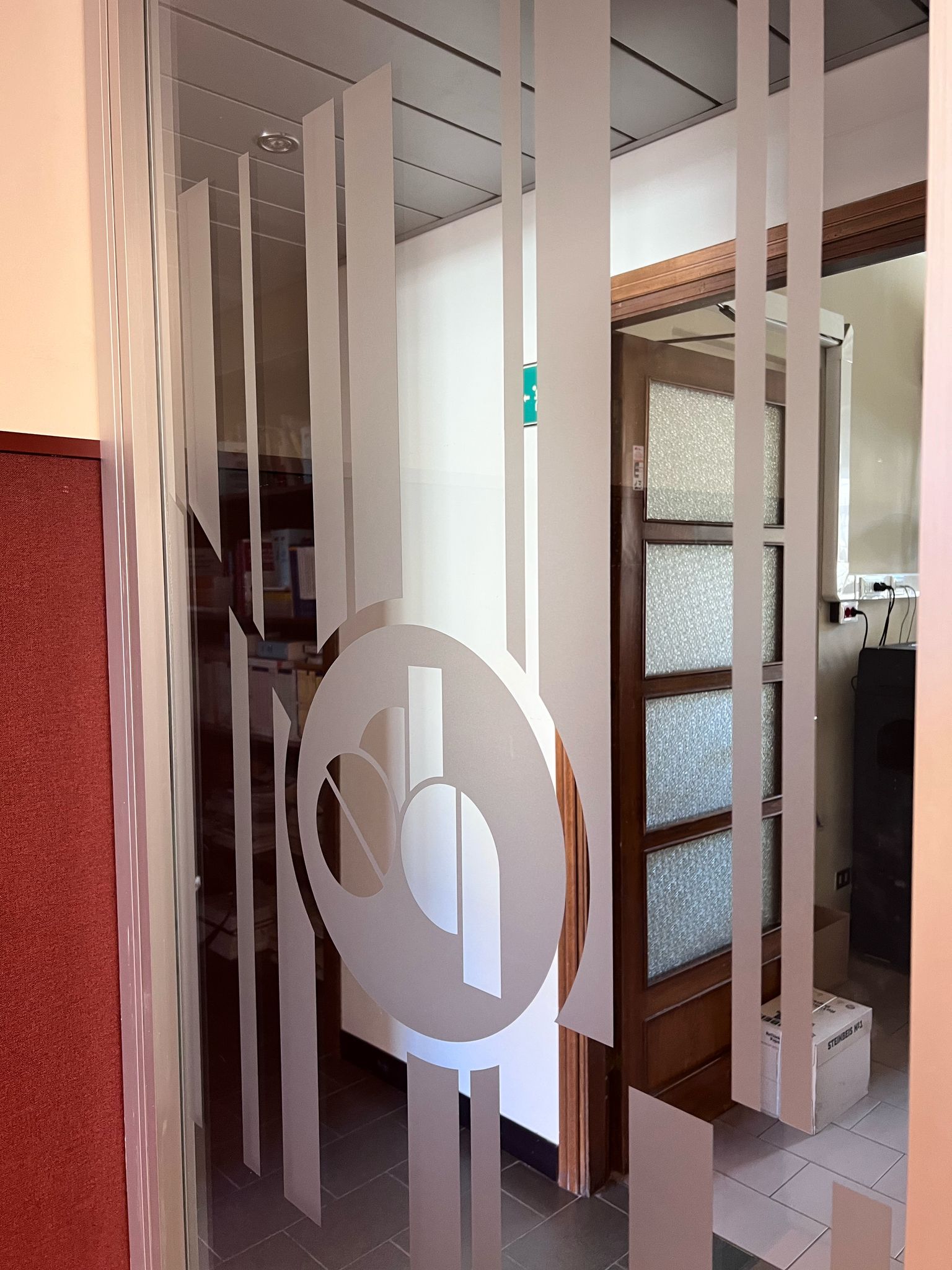 Immagine gallery articolo PubliHouse Chiuro: 35 anni di insegne luminose, grafica e comunicazione visiva