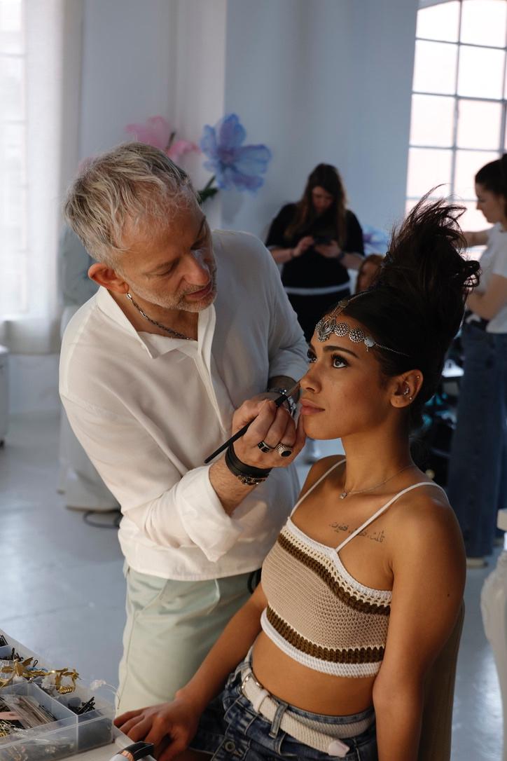 Immagine gallery azienda Look Center - Hair art -make up and Style