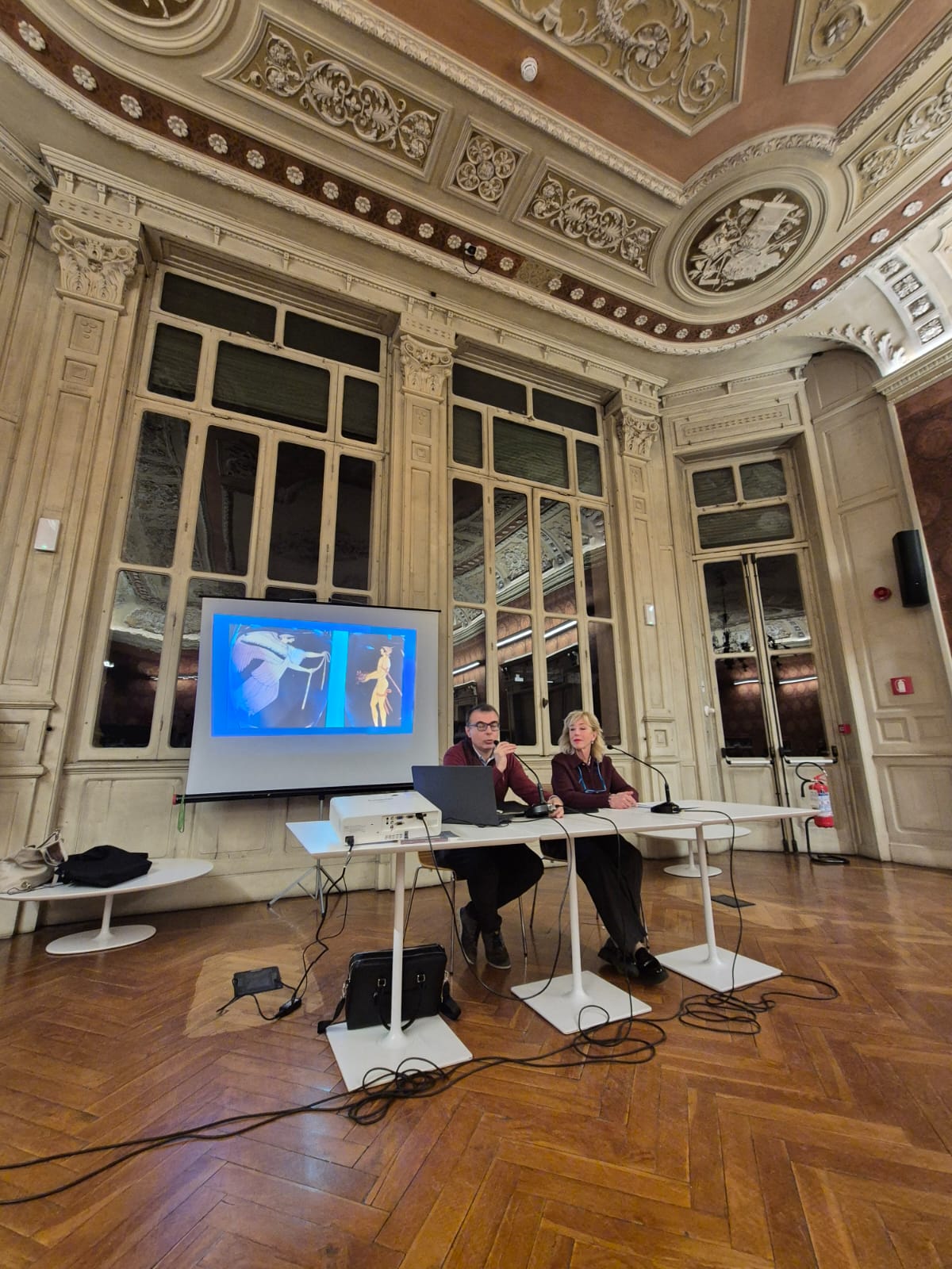 Immagine gallery articolo Grande partecipazione alla Biennale di Sondrio per la conferenza di Marina Mattei sulle origini delle Olimpiadi alla Biblioteca Civica Pio Rajna