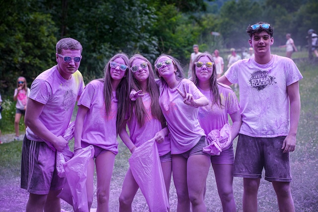 Immagine gallery articolo Strakolor Sondrio e kolor party night un'esplosione di colori, musica e allegria