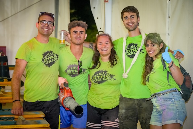 Immagine gallery articolo Strakolor Sondrio e kolor party night un'esplosione di colori, musica e allegria