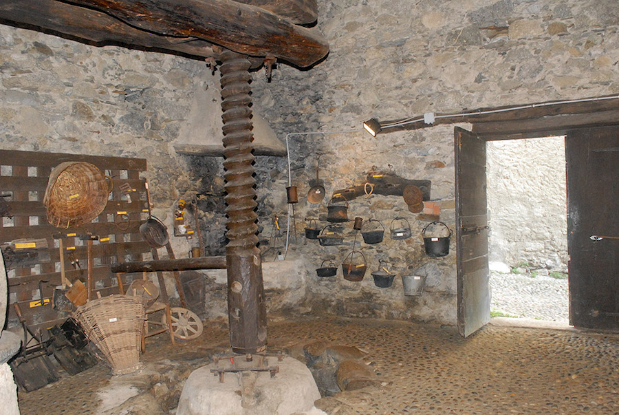 Il torchio di Cerido | Blog di Valendario Valtellinese